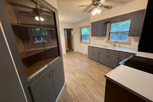 8414 S Verdev Dr, Oak Creek, WI 53154 - Photo 8