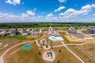 35174 Winnebago Ct, Summit, WI 53066 - Photo 42