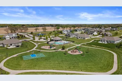 35174  Winnebago Ct, Summit, WI 53066 - Photo 38