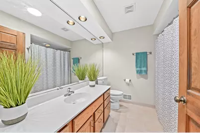 N81W13163  Country Terrace Ln, Menomonee Falls, WI 53051 - Photo 22