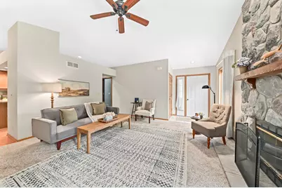 N81W13163  Country Terrace Ln, Menomonee Falls, WI 53051 - Photo 6
