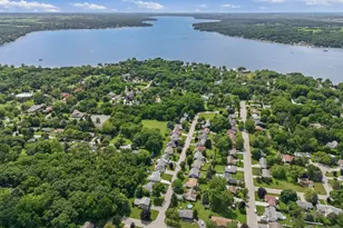 390 Garrison Dr, Lake Geneva, WI 53147 - Photo 30