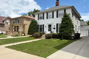528 N 63rd St, Wauwatosa, WI 53213 - Photo 2