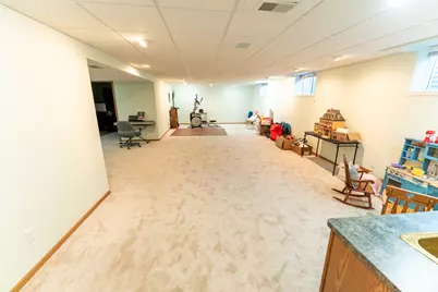 W173N7930  Bluejay Ct, Menomonee Falls, WI 53051 - Photo 22