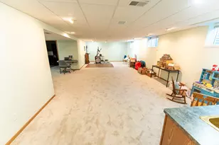 W173N7930 Bluejay Ct, Menomonee Falls, WI 53051 - Photo 22