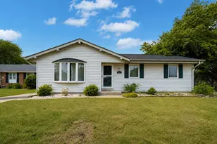 1762 21st Ave, Kenosha, WI 53140 - Photo 1