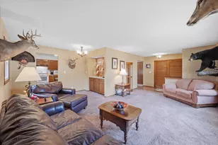 920 Cedar Ct, Port Washington, WI 53074 - Photo 4