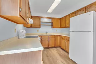 215 S 11th St, Oostburg, WI 53070 - Photo 16