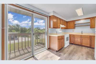 215 S 11 St, Oostburg, WI 53070 - Photo 14