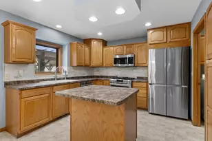 W1923 Fairfield Ln, Sheboygan, WI 53083 - Photo 8