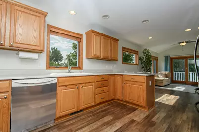 1610 E Kyle Ln #28, Beloit, WI 53511 - Photo 4