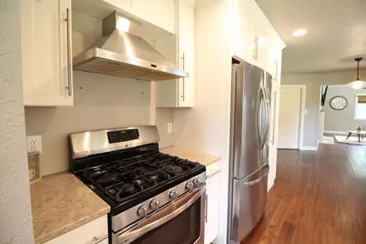 1408 W Zedler Ln, Mequon, WI 53092 - Photo 18