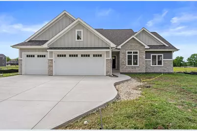 N66W20955  Sweet Clover Dr, Menomonee Falls, WI 53051 - Photo 42
