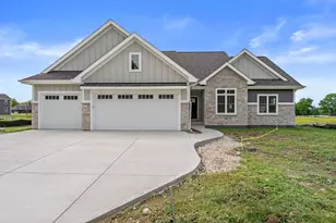 N66W20955 Sweet Clover Dr, Menomonee Falls, WI 53051 - Photo 42