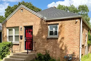 4656 N 21st St, Milwaukee, WI 53209 - Photo 1