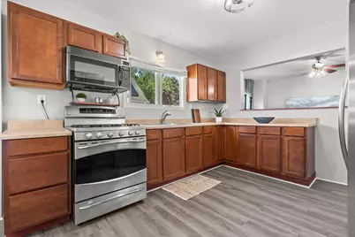 1724  Madison Ave, South Milwaukee, WI 53172 - Photo 8