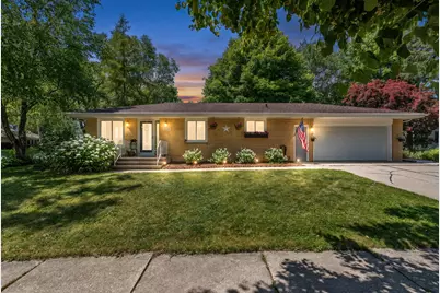 2404  Skyline Dr, West Bend, WI 53090 - Photo 2