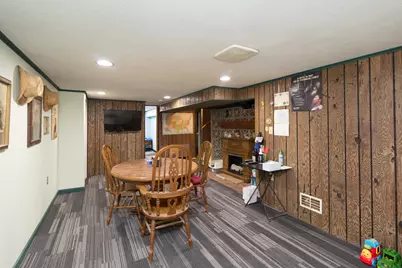 N89W15242  Cleveland Ave, Menomonee Falls, WI 53051 - Photo 16