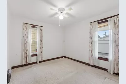 1209 S 11th St, Manitowoc, WI 54220 - Photo 18