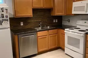 1755 N Franklin Pl, Milwaukee, WI 53202 - Photo 28