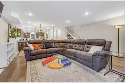 3733 E Birchwood Ave, Cudahy, WI 53110 - Photo 10