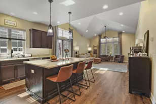 4753 S Cottage Ln, Pleasant Prairie, WI 53158 - Photo 6