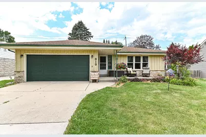 810  17th Ave, South Milwaukee, WI 53172 - Photo 1