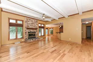 422 Eastern Trail, Mukwonago, WI 53149 - Photo 8