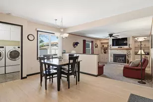 2220 E Hickory Dr, Oak Creek, WI 53154 - Photo 10