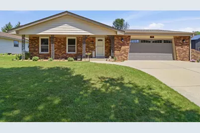 2220 E Hickory Dr, Oak Creek, WI 53154 - Photo 1