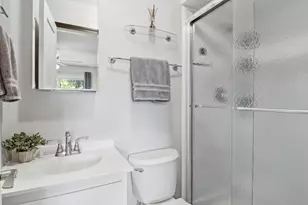 2220 E Hickory Dr, Oak Creek, WI 53154 - Photo 24