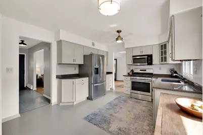 5279 S 22nd St, Milwaukee, WI 53221 - Photo 12