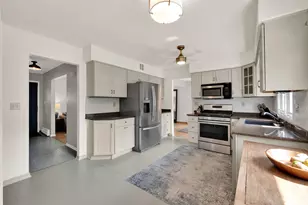 5279 S 22nd St, Milwaukee, WI 53221 - Photo 12