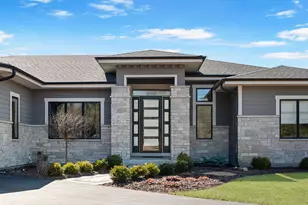 S17W30381 Hazeltine Ct, Genesee, WI 53188 - Photo 6