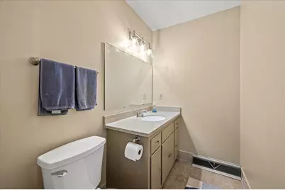 1811 W Halsey Ave, Milwaukee, WI 53221 - Photo 24