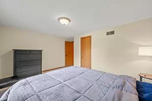 1811 W Halsey Ave, Milwaukee, WI 53221 - Photo 26