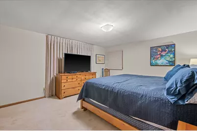 1811 W Halsey Ave, Milwaukee, WI 53221 - Photo 22