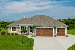 810 Westwind Dr, Eagle, WI 53119 - Photo 4