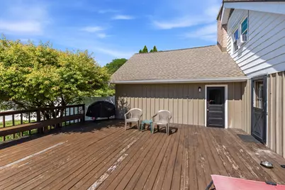 7873 N Edgeworth Dr, Milwaukee, WI 53223 - Photo 24
