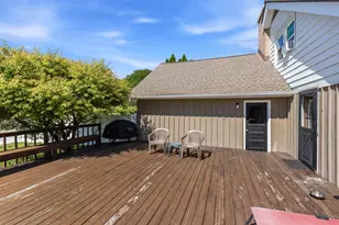 7873 N Edgeworth Dr, Milwaukee, WI 53223 - Photo 24