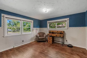7873 N Edgeworth Dr, Milwaukee, WI 53223 - Photo 10