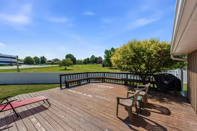 7873 N Edgeworth Dr, Milwaukee, WI 53223 - Photo 22