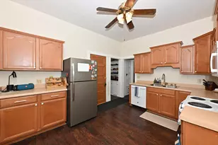 2547 S Howell Ave, Milwaukee, WI 53207 - Photo 8