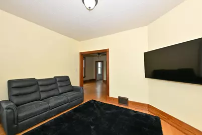 2547 S Howell Ave #2549, Milwaukee, WI 53207 - Photo 18
