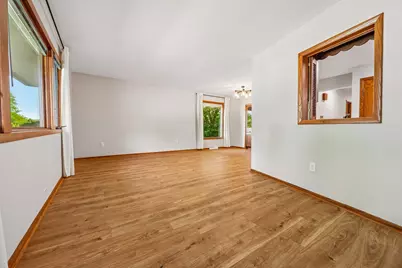 364  Robins Run, Burlington, WI 53105 - Photo 18