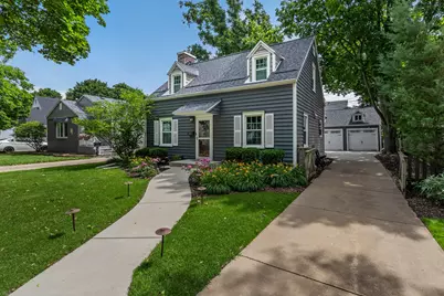 134 N 91st Pl, Milwaukee, WI 53226 - Photo 1