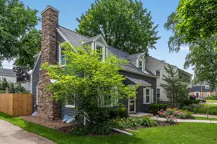 134 N 91st Pl, Milwaukee, WI 53226 - Photo 2