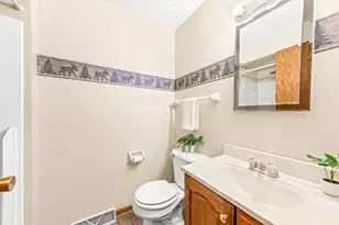 201 Roberts Dr, Mukwonago, WI 53149 - Photo 22