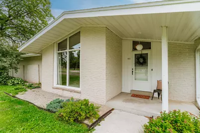 201  Roberts Dr, Mukwonago, WI 53149 - Photo 8