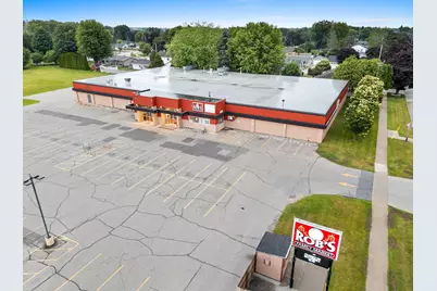2330  Menasha Ave, Manitowoc, WI 54220 - Photo 8